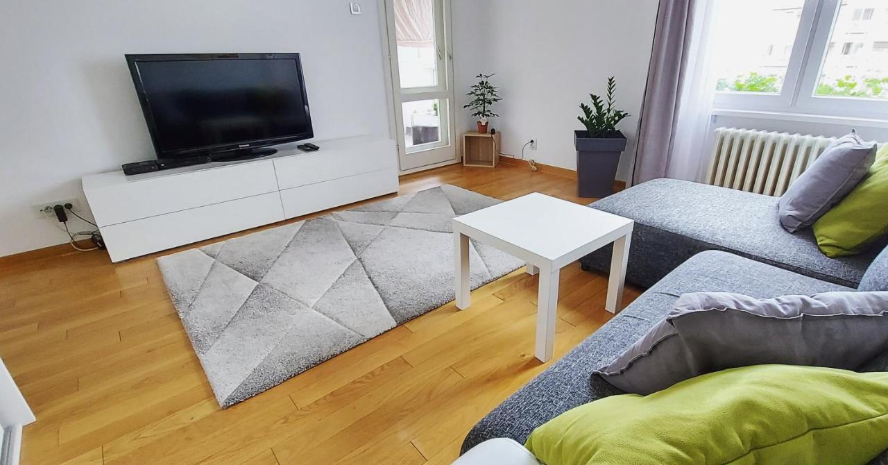 High White Apartments Belgrade Extérieur photo